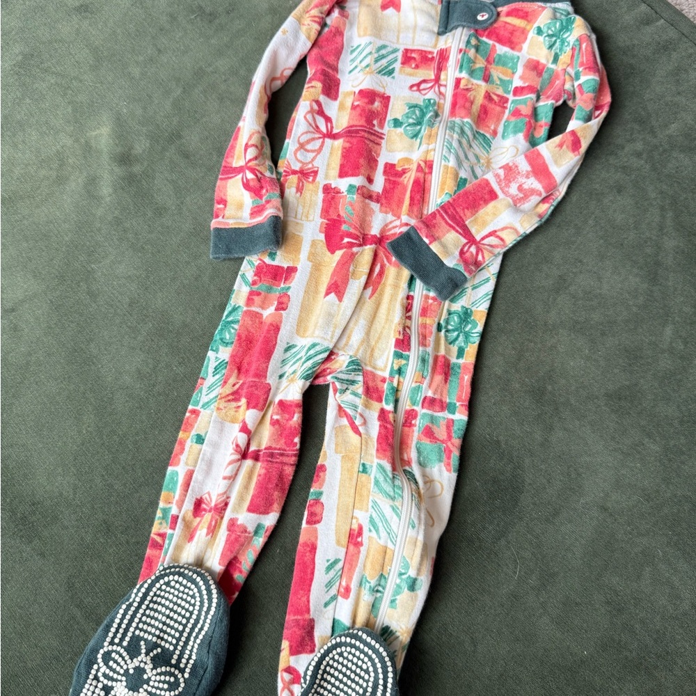 Burt's Bees Red and Green Gift Print Footies Pajamas Christmas Holiday Print 18M